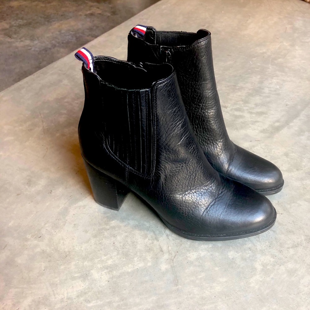 Tommy Hilfiger Black Leather Block Heel Bootie